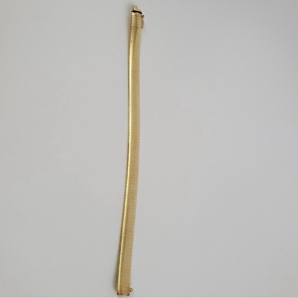 Heavy 14K Gold Omega Herringbone Snake Style Bangle Bracelet - Picture 7 of 13